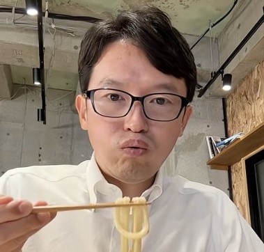 hyosuke22's tweet photo. 考えてみてください。
こんなキモイ方があなたの会社の社長だったら？
しかも強烈なパワハラ持ちだったら・・・
がんばって働く気になりますか？
ミス連発、財政悪化の原因は職員の士気低下＆能力低下
みんな元彦が原因 https://t.co/wUdFcpXkyd