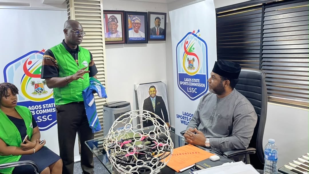 dronesoccer_ng's tweet photo. FIDA Nigeria paid a courtesy visit to the Director General of the Lagos State Sports Commission, Hon. Lekan Fatodu, to formally introduce FIDA and share our vision for the growth of Drone Soccer and technology-driven sports development in Nigeria. https://t.co/KQTbOGhUAk