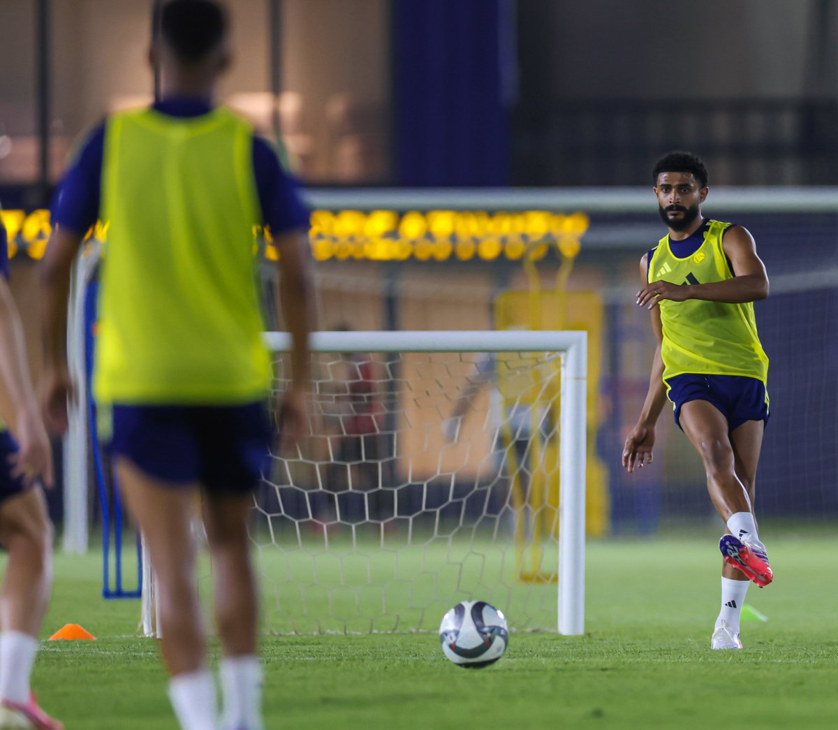 AlNassrFC_EN's tweet photo. A new week. Same focus 💛 https://t.co/i9YyNUthv8