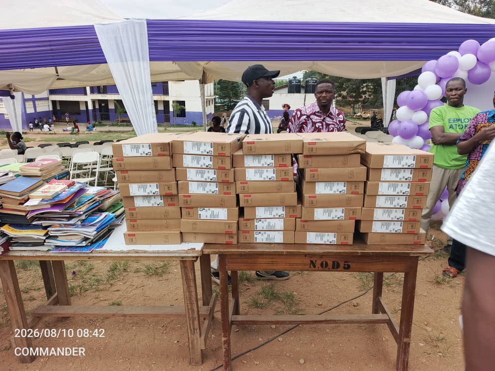sonofjacob98's tweet photo. More pictures from Hon Frank Annoh-Dompreh’s beautiful donation to schools in Nsawam-Adoagyiri.
#LeadershipOfService https://t.co/Fl6r0hh3kq