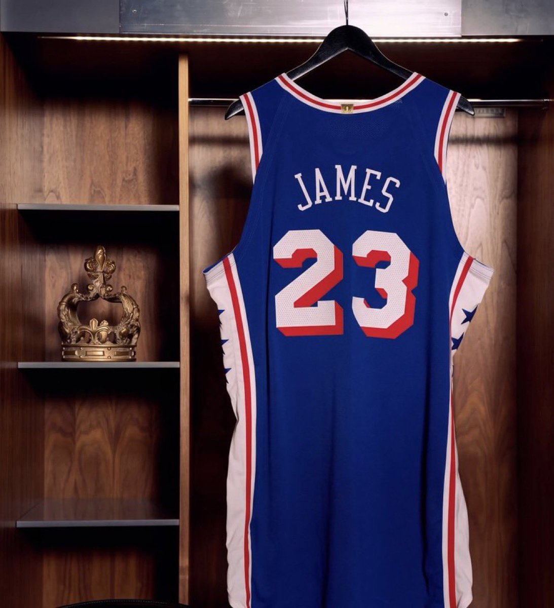 AidanLaPorta69's tweet photo. LEBRON JAMES JERSEY GIVEAWAY!!

(Giving away 1 jersey)

How to enter:

1-MUST Iike this post
2-MUST retweet 
3-MUST BE FOLLOWING @AidanLaPorta69 
4-comment on this post when done(unlimited entries) https://t.co/JnB3sJuHhk