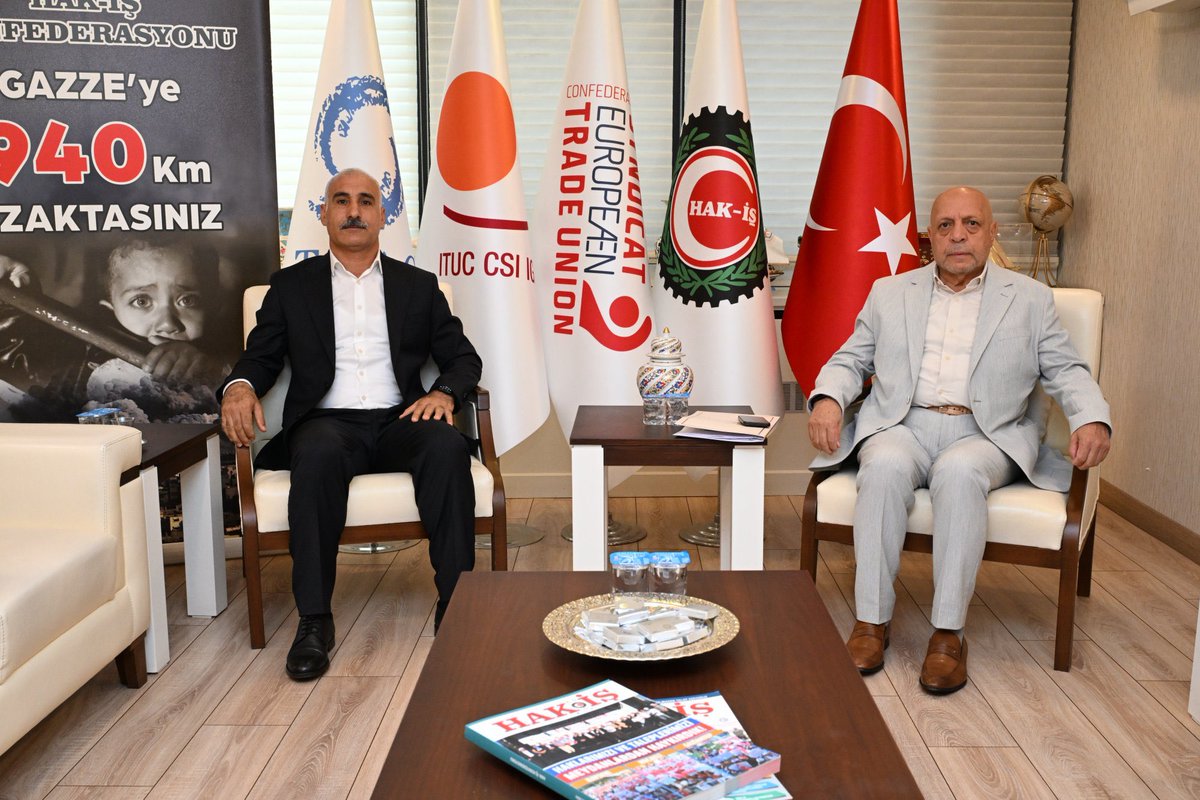 Seydi_eyyupoglu's tweet photo. Hak-İş Şanlıurfa İl Başkanımız Seydi Eyyüpoğlu, Genel Başkanımız Sayın Mahmut Arslan’ı ziyaret etti.

İlimizde #yaptığımız ve yapmayı #planladığımız çalışmaları istişare ettik.

Nazik kabullerinden dolayı Genel Başkanımıza teşekkür ediyoruz.

@Hakis @HizmetIsSendika #Hizmetİş https://t.co/FJt1orGxlH