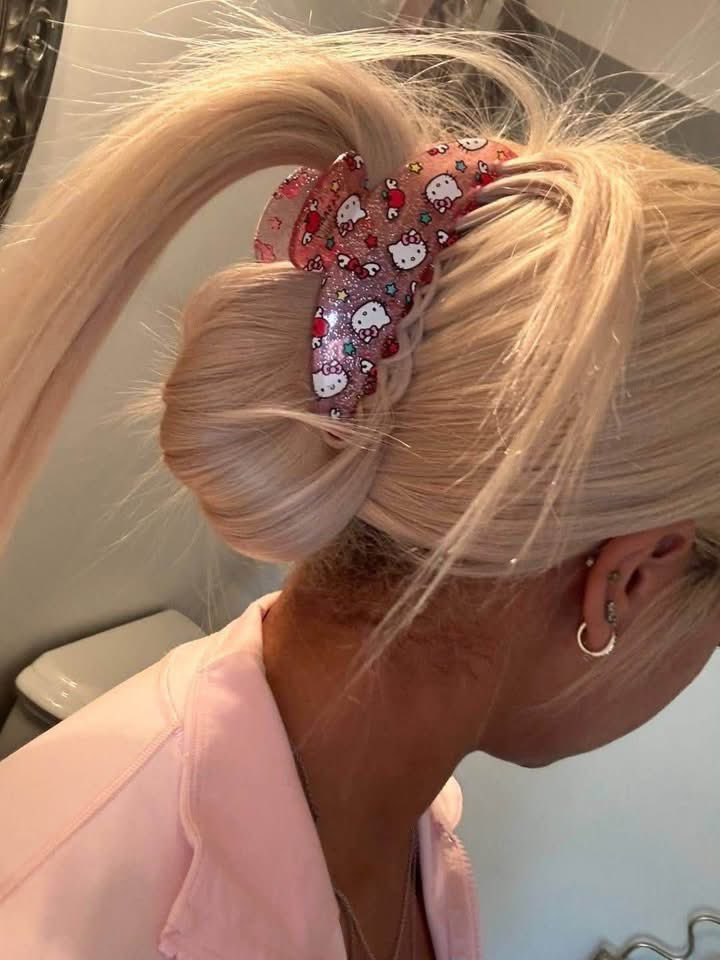 layxsnv's tweet photo. A claw clip hates to see me coming💇🏾‍♀️🎀 https://t.co/yP0nogDZks