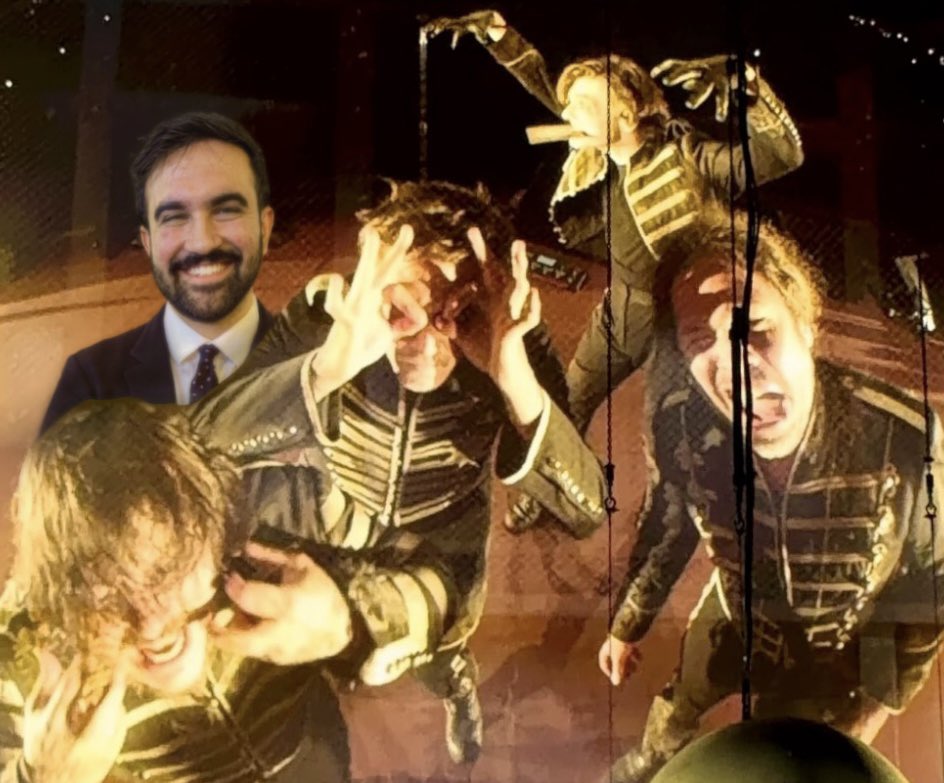 gorebugs's tweet photo. the actual group pic of mcr from new york https://t.co/vJQgiSBLQ2