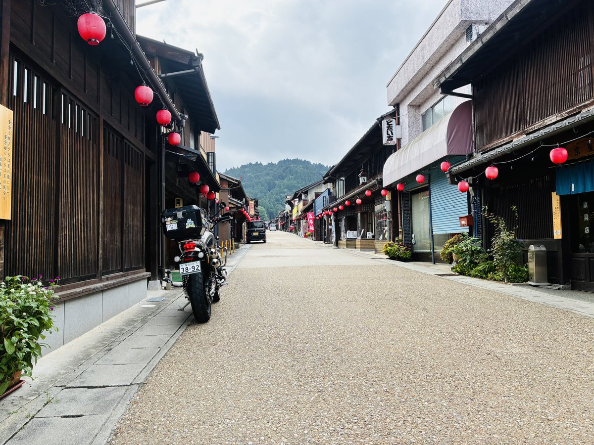 ep3_ebisimple's tweet photo. 早朝バイク気持ちいいー！
山岡で折り返すつもりが岩村まできてしまった…w https://t.co/TFid8w19HD