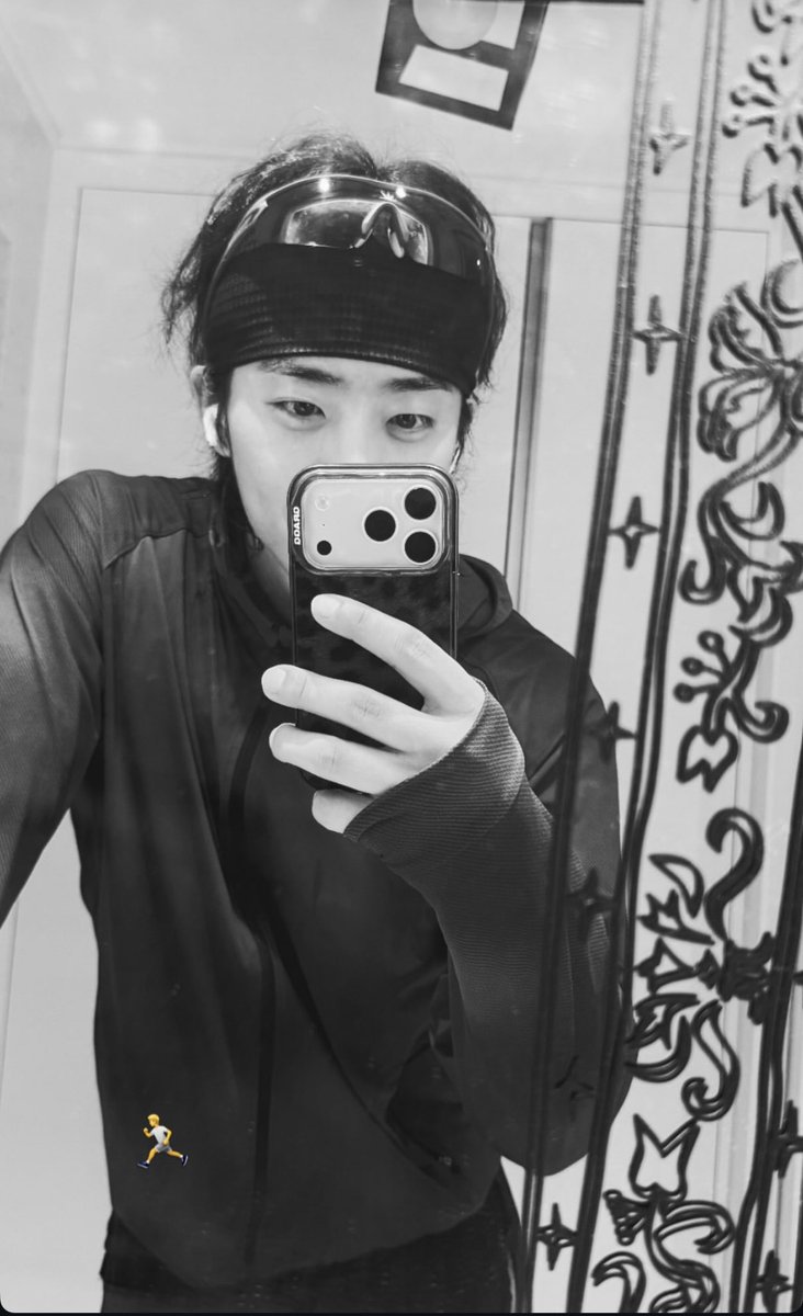 freetofly22's tweet photo. မောင်ရေအရမ်းချောတာဘဲ🤭🥹
#채종협 #CHAEst https://t.co/oUy8AxixYy