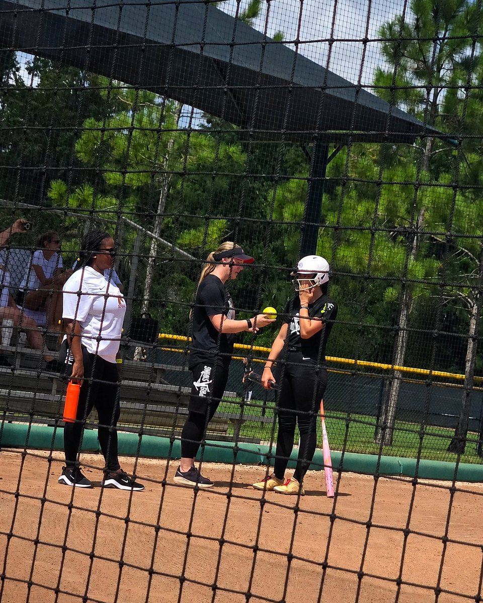 BigA_2028's tweet photo. Thank you @ProSwings_  for putting together another incredible 3 day camp and creating an environment where we can compete, learn, and build relationships. Some of my favorite parts about camp was reconnecting with coaches I’ve gotten to know, meeting new coaches, showing them how much I continue to love this game, and receiving their feedback and advice to help me keep growing as a player!
Here are a few clips from the camp showcasing some of my hitting, base running, and catching. Thank you!

#ClassOf2028 #2028Recruit #CollegeSoftball #Catcher #StudentAthlete #AlwaysLearning #KeepWorking #LoveTheGame 
@YAthletesF
@THEWOWSB
@coachPetikS
@LindsayFico
@coachrwalker11
@coachkoons
@JAX_CoachE
@softballhype
@BeThatPlayer1
@yankeekk12
@kaija_gibson
@cassady_brewer
@Jay33Miller
@FNUSOFTBALL
@fswsoftball