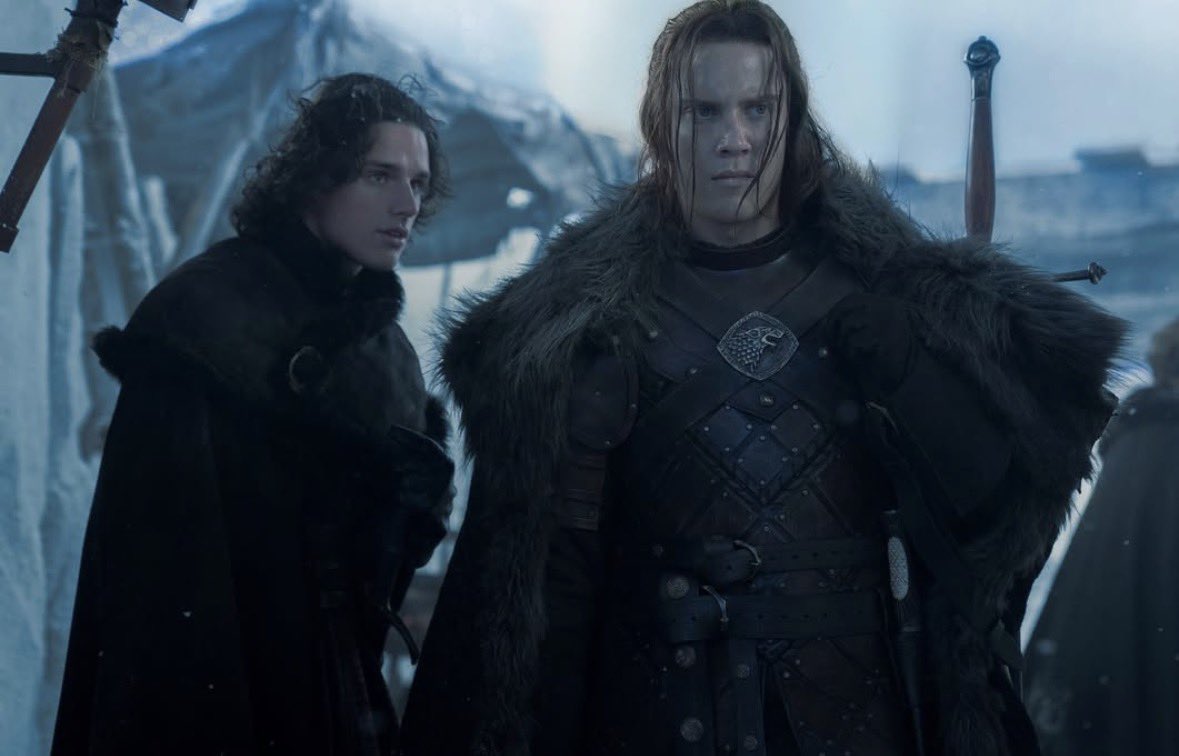 Gaxxod2's tweet photo. ⚠️ Fakta #HouseOfTheDragon

Cregan Stark datang ke King’s Landing setelah Rhaenyra dan Aegon II gugur.

Tapi dia tetap datang. Kenapa?

Karena dia sudah bersumpah kepada Jacaerys Velaryon.

Saat sampai, Cregan ngamanin Aegon III yang masih muda banget, terus ngehukum orang-orang yang terlibat dalam kematian Aegon II, dan bahkan menjadi Hand of the King untuk waktu singkat.

Yang menarik, Cregan sebenarnya nggak datang buat mengambil kekuasaan.

Dia datang untuk menepati sumpah yang sudah dia buat, bahkan ketika orang yang dia sumpahi sudah mati 😭😭

Now tell me… is Cregan Stark the most loyal man in the Dance? 

#HOTD