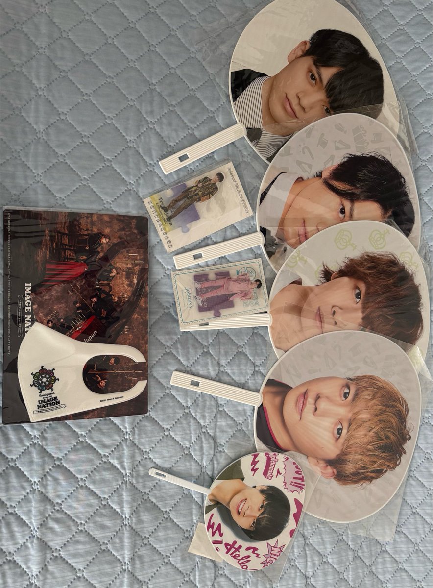 machukura___tr's tweet photo. 🌟グッズ お譲り先探してます🌟 拡散希望🌟
担降り･グッズ整理に伴い なにわ男子 SixTONES (一部 TravisJapan WEST) のグッズのお譲り先を探しています‼️メルカリ、Yahooフリマ、PayPay、銀行振込、ラクマ他 で対応します( .ˬ. )FF外からでもお気軽にリプDMお待ちしてます‼️ https://t.co/ozPqD1WzFv