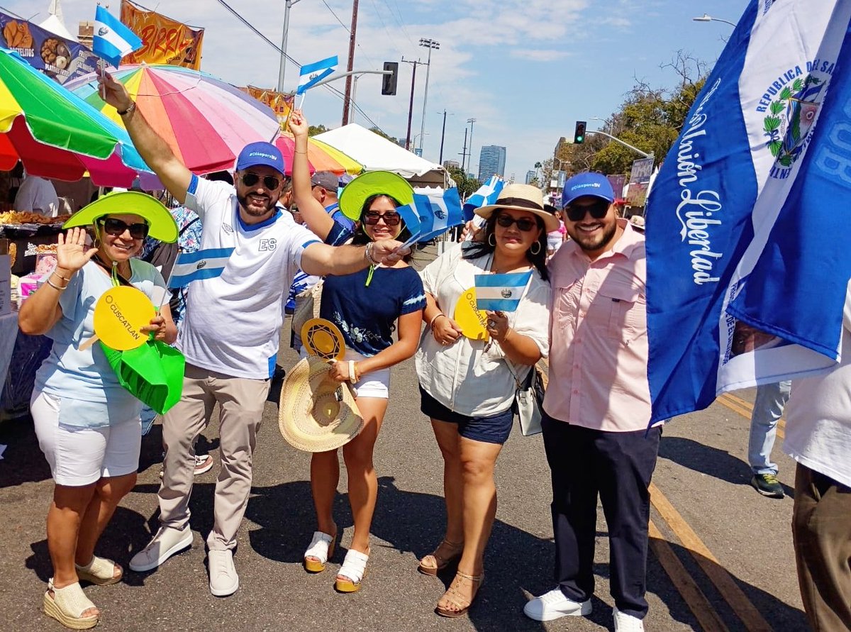 JersonAmayaSV's tweet photo. 🇸🇻💙 ¡Una fiesta que nos hizo sentir como en casa! 🇺🇸

Ayer tuve la oportunidad de compartir con nuestra querida diáspora en Los Ángeles, California, durante la celebración del Día del Salvadoreño en Estados Unidos. 🇸🇻🇺🇸

Nuestra diáspora vibra de una manera increíble en cualquier parte del mundo; son motores de cambio en sus comunidades y embajadores que ponen siempre en alto el nombre de El Salvador. 💙

Junto a mis amigos y compañeros candidatos a Diputados por la Diáspora, @DianaMendozaNI y @AlabiSV , vivimos momentos que nos motivan a seguir adelante y a trabajar para ser su voz desde la Asamblea Legislativa. 🤝🇸🇻

¡Sigamos llevando con orgullo nuestras raíces salvadoreñas dondequiera que estemos! 💙🇸🇻

@NayibBukele
@NuevasIdeas
@XZablah 
@ECastroES