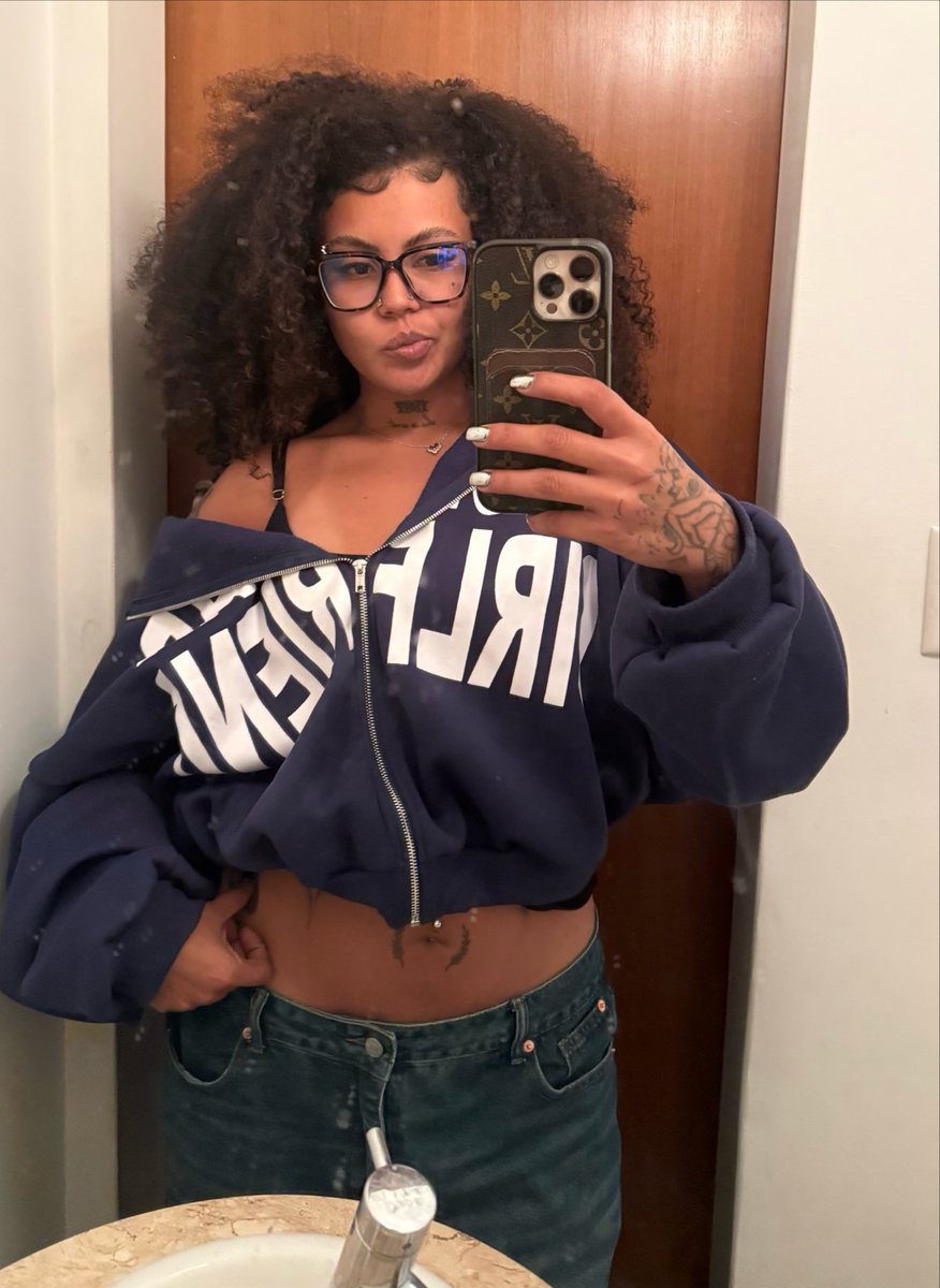 afrobudah's tweet photo. com todo respeito acabei de chegar em casa https://t.co/FrO5Qc64Mb