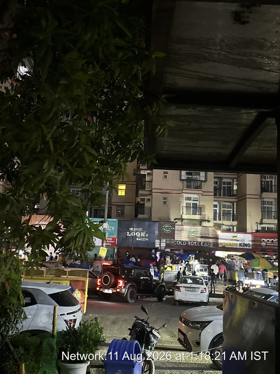 DeepakKumarGBN's tweet photo. @CP_Noida @Uppolice @dmgbnagar @noidapolice @myogiadityanath @homeupgov @CMOfficeUP @BJP4India @BJP4UP @myogioffice @Noidatraffic रात्रि के 2 बजे तक पुलिस की सहायता से Princley Market, Sec76,Noida धड़ल्ले से पूरी रात खुला रहता है, नशा का खुला अड्डा बन गया है, यहां के निवासी शान्ति से रात मे सो नही पाते,@myogiadityanath @myogioffice @ChiefSecyUP @dgpup @CP_Noida @dmgbnagar https://t.co/nmgDGgJZ6G