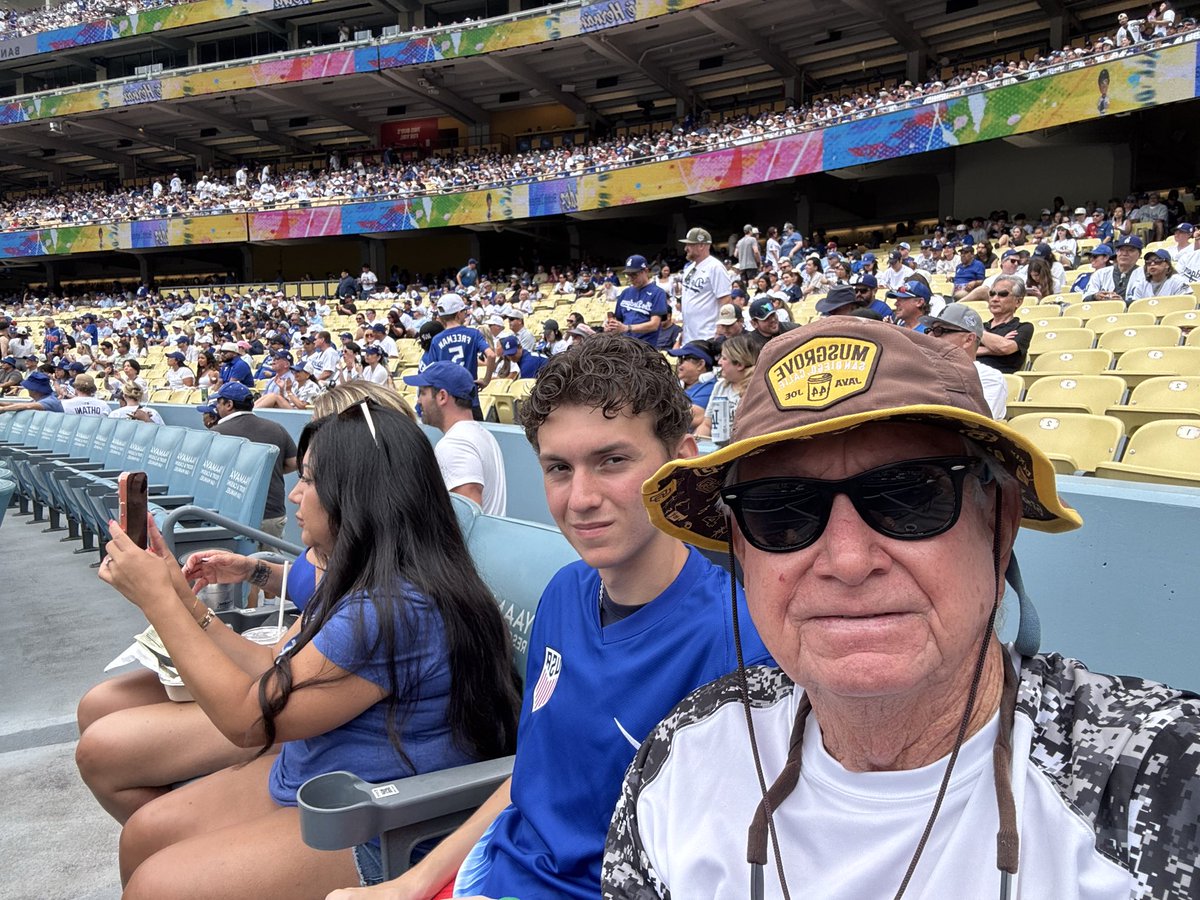 andywahoo's tweet photo. #forthefaithful https://t.co/l0WCvEk1JD