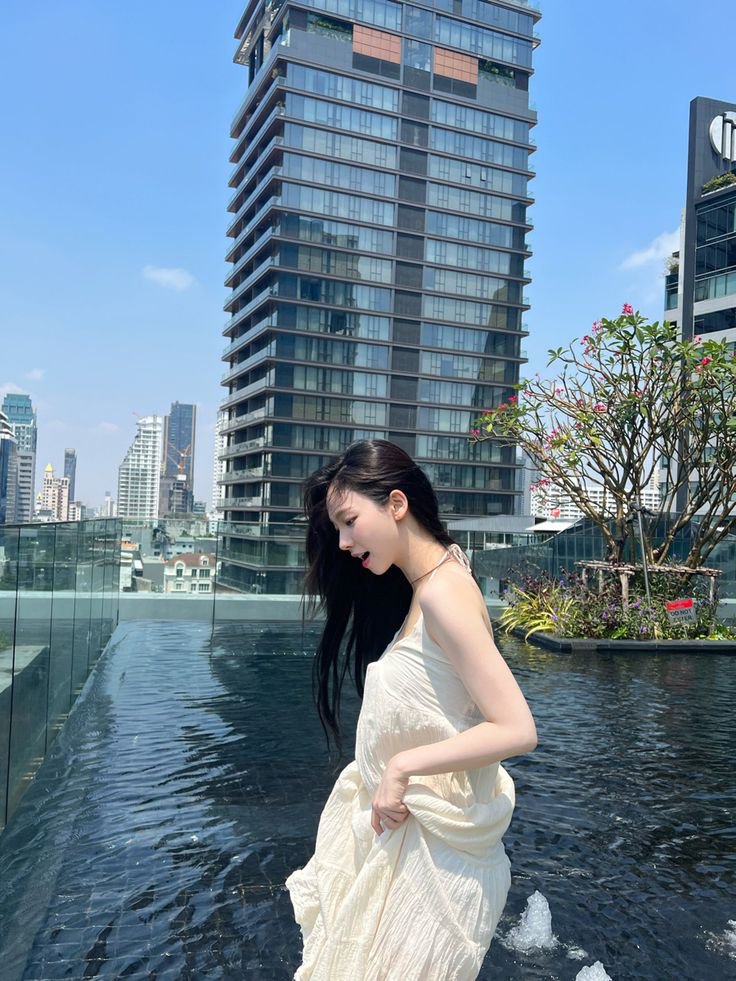 CreatorKarina's tweet photo. @CreatorHaum Aku biasanya si berenang dd! https://t.co/q6PGuSDxUv