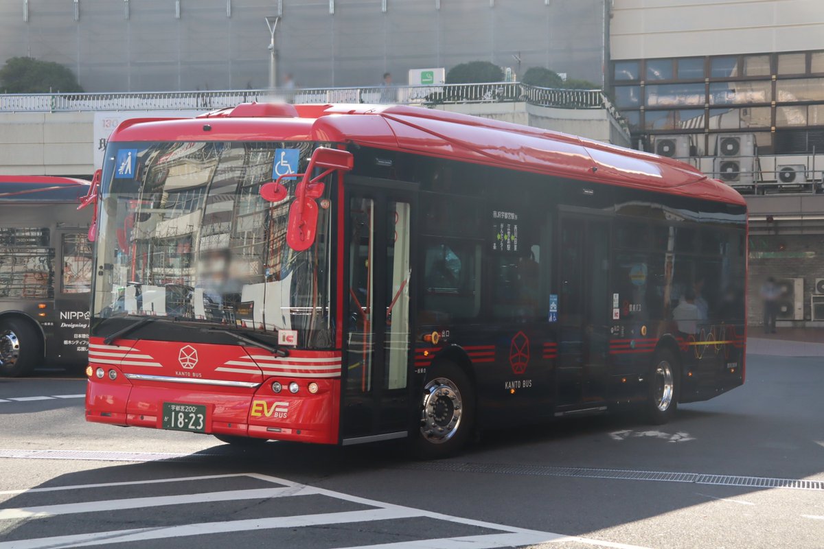 LemonMilk_bus's tweet photo. 宇都宮200か1823　宇都宮
B10A01
2024年度末に運行開始したBYD・K8です。25年度は宇都宮営業所もエルガEVのみの投入となっていましたが、26年度にこれまでBYD車の配置がなかった駒生・簗瀬にBYD車が投入され宇都宮営の新車がどうなるかも注目です。
撮影日:2026.8.10 https://t.co/ec0R3VYMPy
