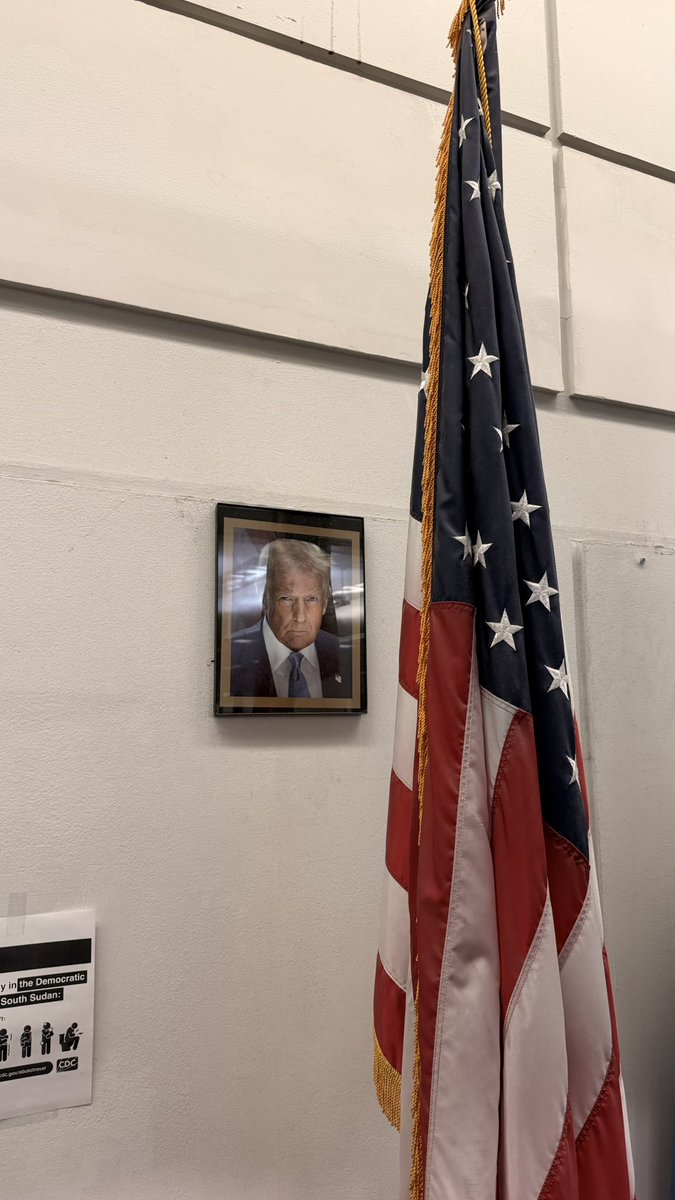 realBobbyLevy's tweet photo. Finally back in the greatest country in the world and greeted by our great airport Border Patrol and a portrait of our fantastic President 🇺🇸 https://t.co/zKbxXliwr8
