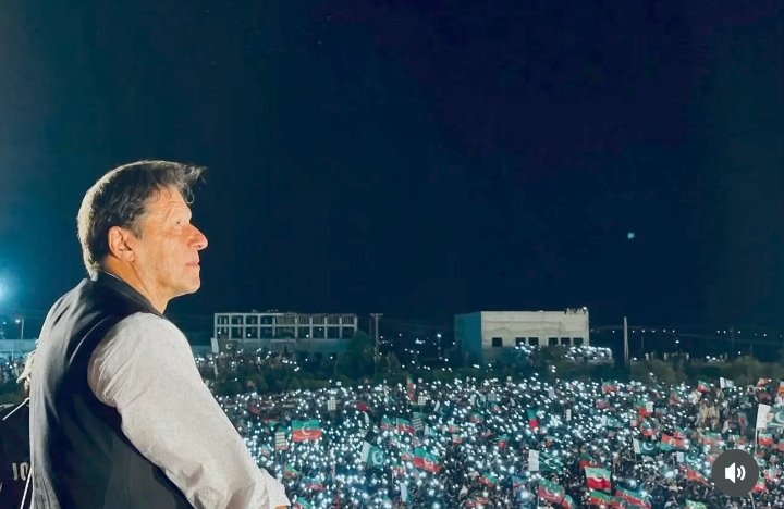 anishakhanpti's tweet photo. السلام علیکم, صبح بخیر ۔
یا اللّٰه عمران خان کی حفاظت فرما ۔ https://t.co/DTfTs1HBOn