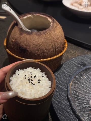 limdriizy's tweet photo. Treat yourself to midnight bites and gather life's little joys. Each savory snack at night is a precious moment of delight woven into the everyday.🌸Stroll through spring—blossoms, a touch more. https://t.co/siKVT9qBwW