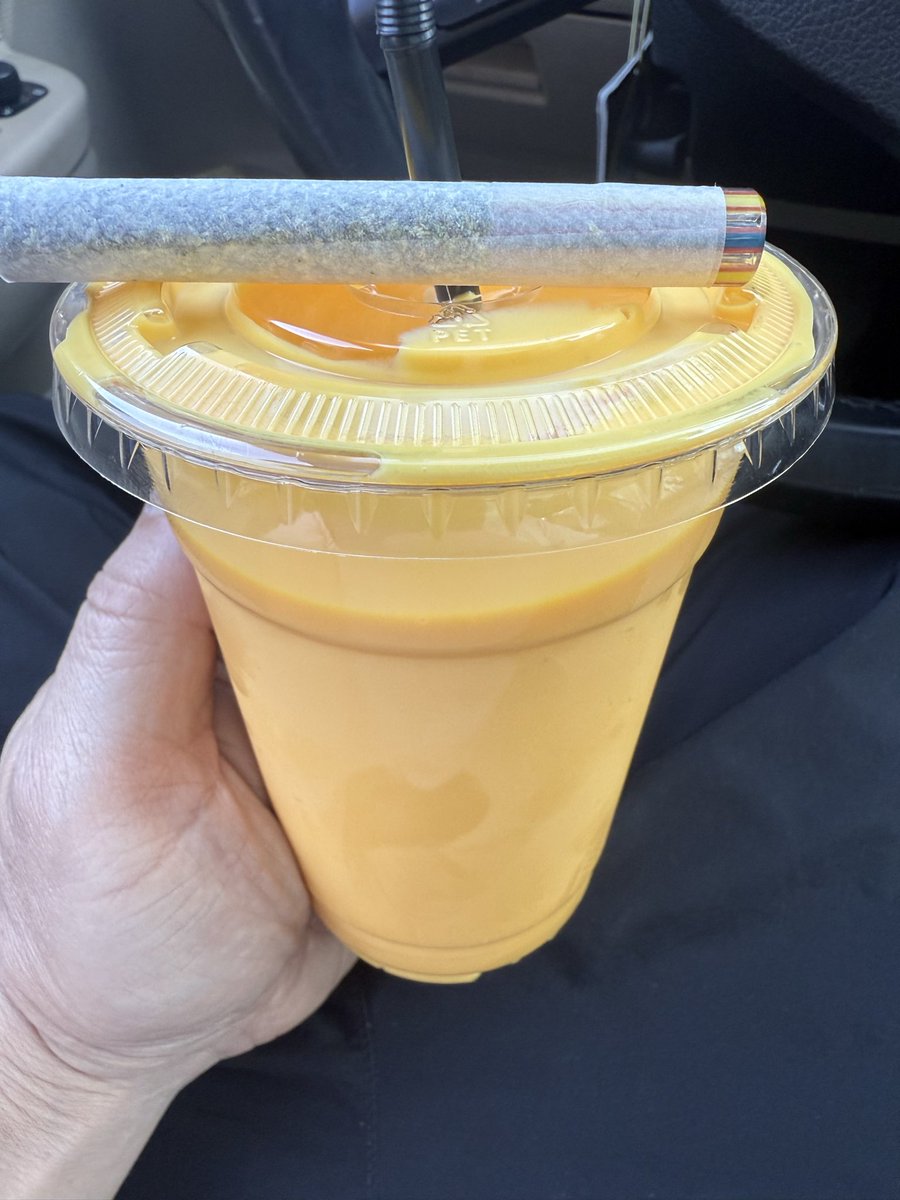CalikidOrganics's tweet photo. Some of the best Indian food in the country is on the side of the highway sharing a gas station in the middle of central California.
#mangochicken
#mangolassi https://t.co/hVXrCd94ku