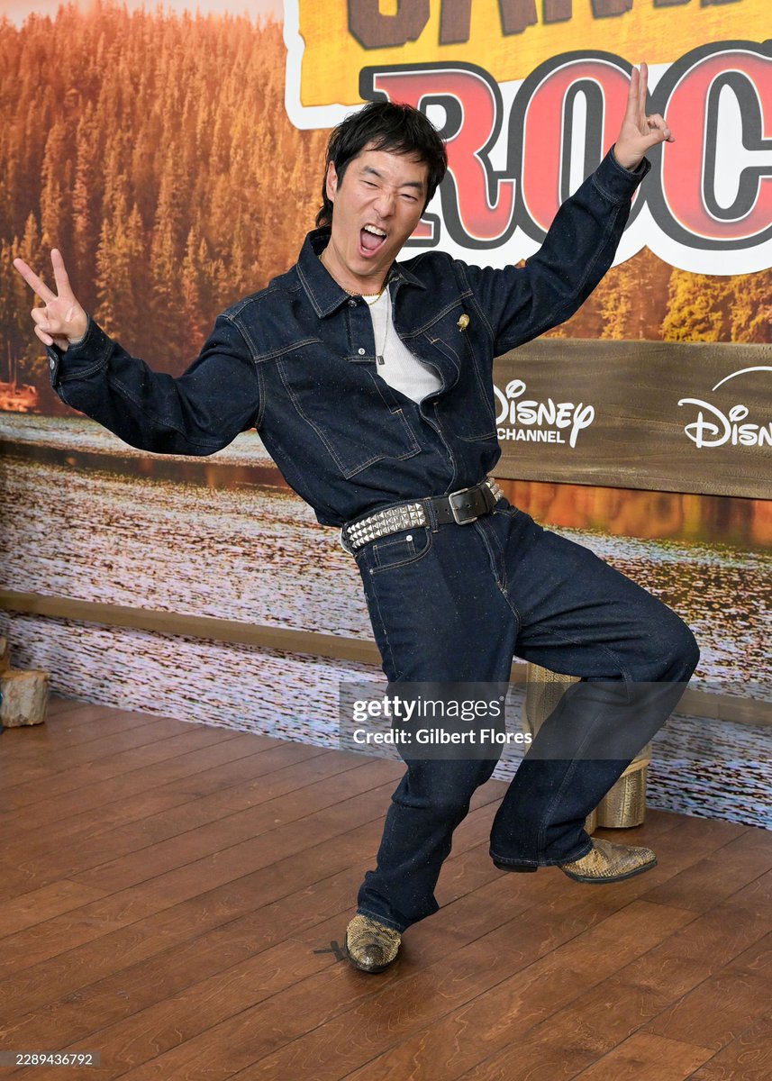 RiseofRedDisney's tweet photo. He's never been so happy being MAD! 🎩 

Leonardo Nam at the "Camp Rock 3" premiere 🎸 https://t.co/v5c4hBNHCf
