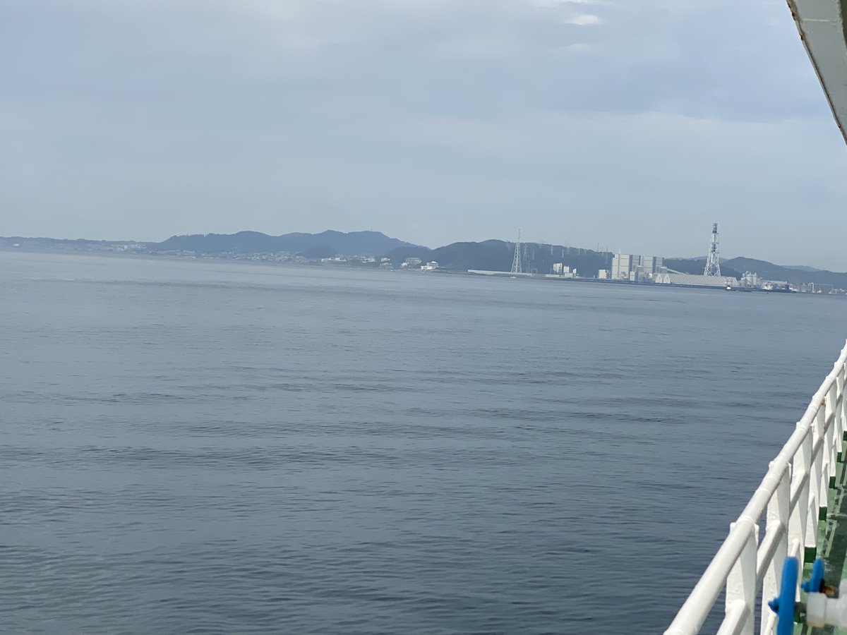jsf_chiyoda's tweet photo. 浜金谷から久里浜に向かうフェリーで合宿初日に乗ったフェリーとすれ違いました！間もなく久里浜到着します。  #千代田区海洋少年団  #夏期合宿  #最終日  #フェリー  #久里浜 https://t.co/9ZoGh3F7GH