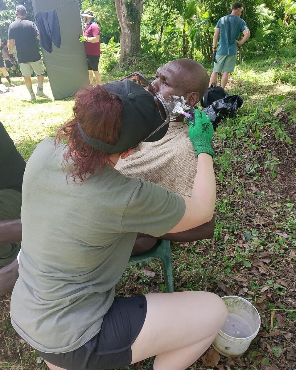 ACExperienceOrg's tweet photo. We treat our AMI elders with an incredible amount of love and care. Clive recently received a full body massage, pedicure, manicure, shower, and lotion rub from a group of volunteers. 💛

#MobileInfirmary #ElderCare #ServeYourElders #Community #AMI #AmericanCaribbeanExperience https://t.co/wyIh7sZYu3