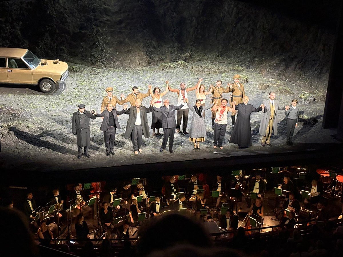 drcrouchback's tweet photo. That was spectacular #Tosca https://t.co/olQHlT3U5U