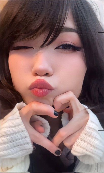 EMlRAW's tweet photo. ᅠ

ᅠ
guess what !
your favorite 𝐒𝐓𝐑𝐄𝐀𝐌𝐄𝐑𝐃𝐀𝐃𝐃𝐘 is hosting a challenge ✨💕

whoever can hold out the longest gets to be emi𝐑𝐀𝐖𝐄𝐃 live on stream 🥰
ᅠ

ᅠ https://t.co/3gxuE4HnkJ