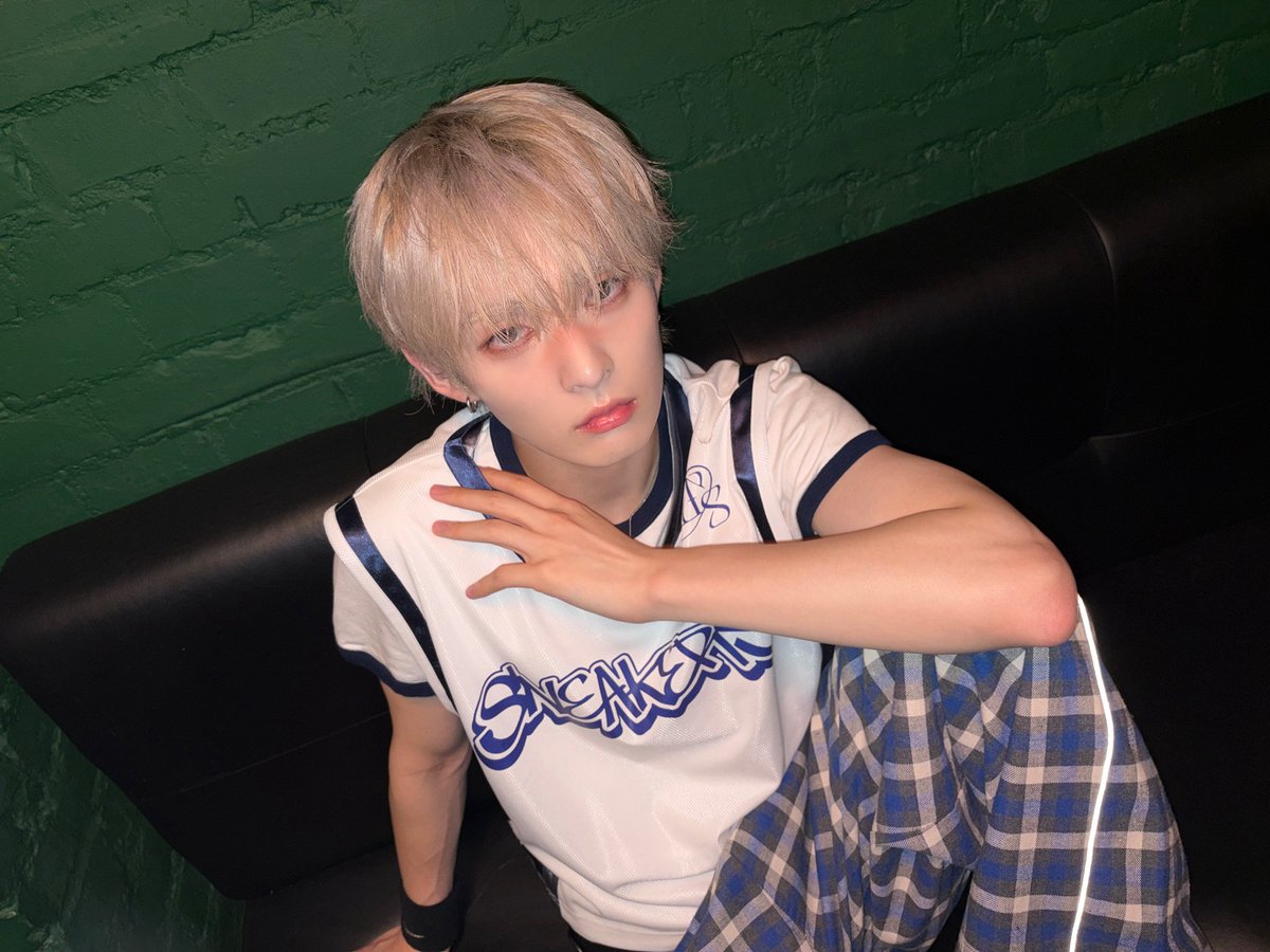 LUN8_members's tweet photo. [#타쿠마]
오늘 너무너무 재밌었어용
폴란드 또 오고 싶어 ㅠㅠ 
Kocham cię💜

#루네이트 #LUN8 #Takuma https://t.co/NQkzETBhyM