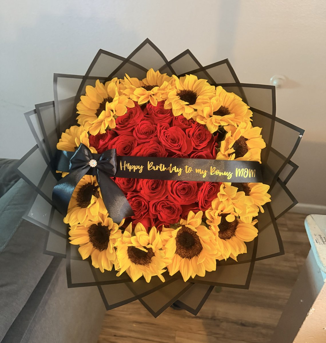 BBWSiren's tweet photo. Awww my kids are so sweet. Happy Birthday to me. Yep I am just a regular granny. lol https://t.co/7qnl0Xp4Md