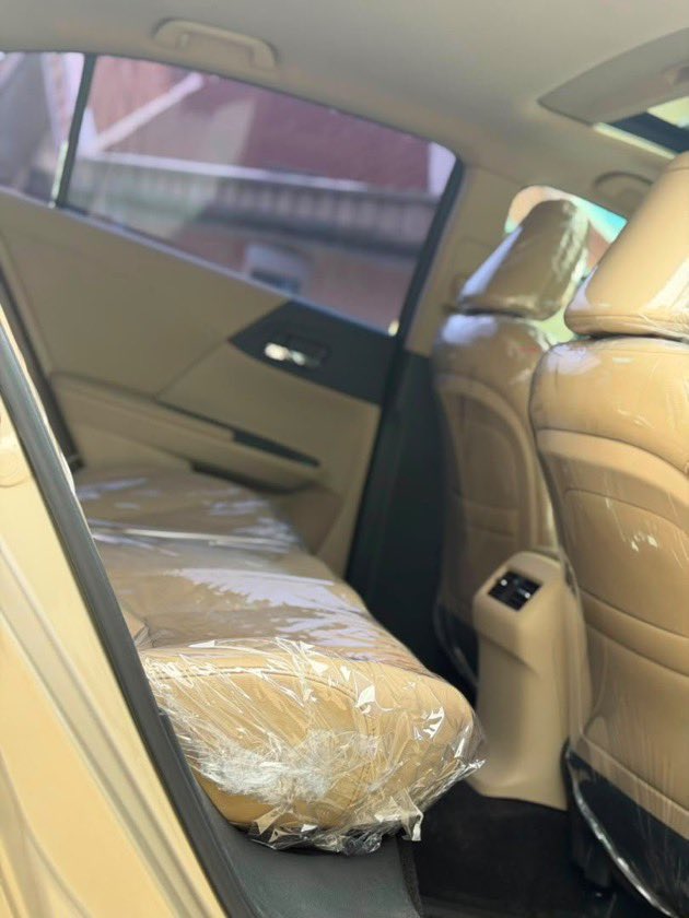 pairforgemotors's tweet photo. Registered
2013 Honda Accord
Less than a year used
2025 Entry
✅ Tokunbo Standard
Firstbody
Engine and Gear Perfect
AC Chilling Well
Absolutely Nothing to Fix
Thumbstart 
Sunroof

₦9.5M ONLY 🔥 
📍Ajah, Lagos https://t.co/3POUgbtLXz
