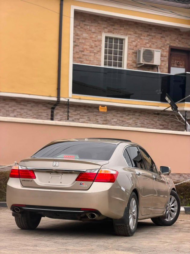 pairforgemotors's tweet photo. Registered
2013 Honda Accord
Less than a year used
2025 Entry
✅ Tokunbo Standard
Firstbody
Engine and Gear Perfect
AC Chilling Well
Absolutely Nothing to Fix
Thumbstart 
Sunroof

₦9.5M ONLY 🔥 
📍Ajah, Lagos https://t.co/3POUgbtLXz