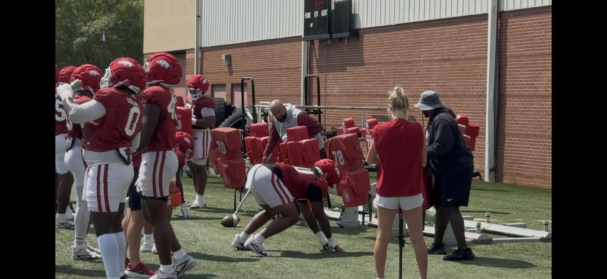 RealJBSportsMan's tweet photo. Day 5 of @RazorbackFB practice and some things coming into focus #WPS https://t.co/iVkWpcIxFX
