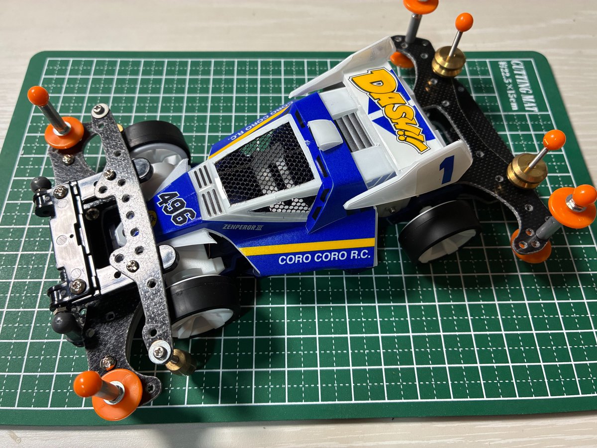 mini4wdblog's tweet photo. ゼンペラー3 ポリカボディスペシャル✨

✅レーサーミニ四駆のポリカボディは激レア
✅VZシャーシなので改造はしやすい
✅オフセットスーパーハードタイヤ付属

キャノピーの肉抜き＋スタイリングメッシュで、当時の改造スタイルも再現できます👍

#ミニ四駆 https://t.co/HBLaXRoln2