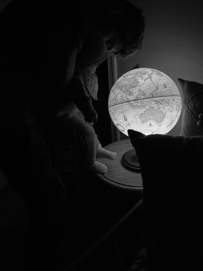 afterdesirs's tweet photo. You taught me the first steps of life, but above all, you taught me who I could become. So much of who I’m today carries a piece of you, and that piece of me is the most beautiful one.
⠀⠀⠀
No matter how old I get, there will always be a part of me that will need her dada. https://t.co/ldU887YFgY