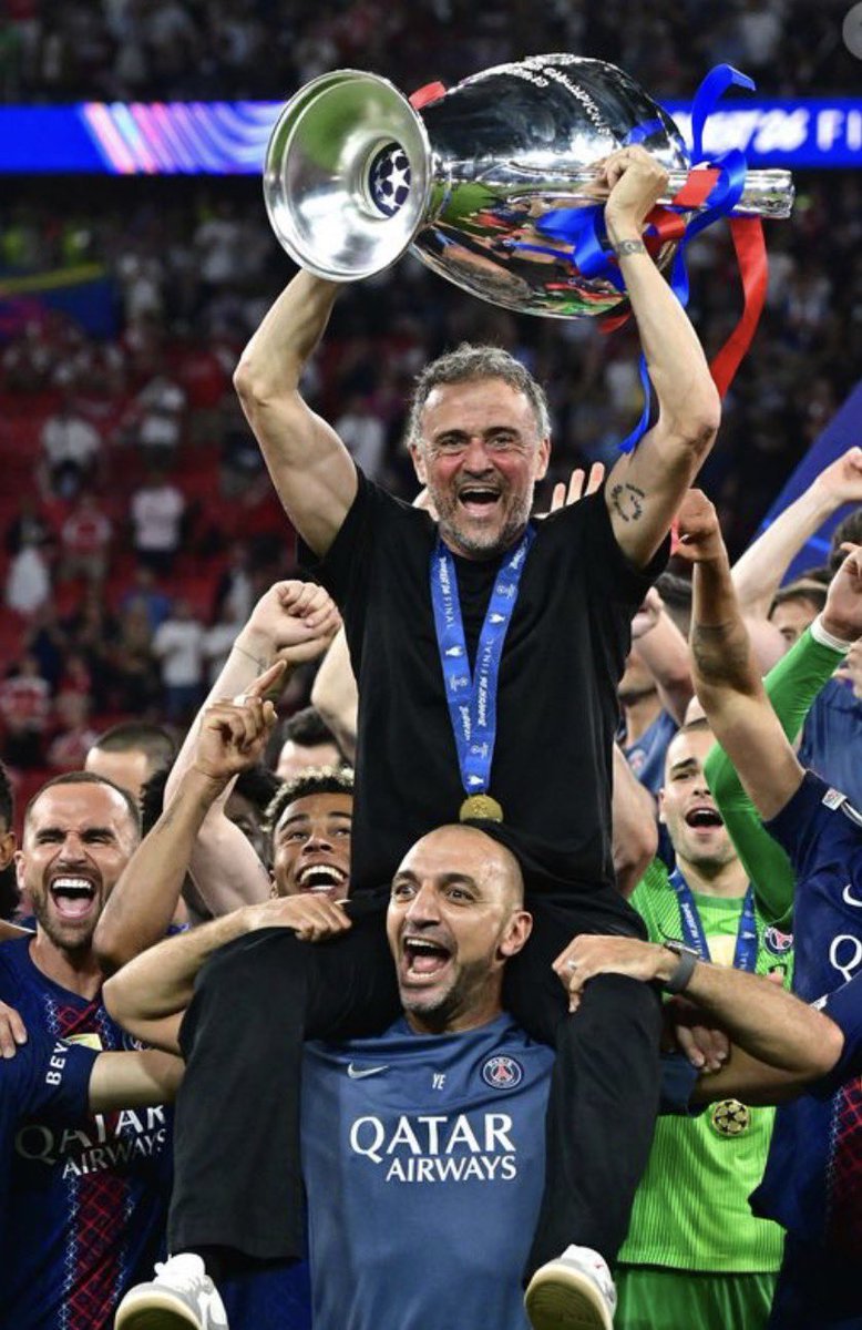 Abdel_hamed6's tweet photo. Luis Enrique : "En ce moment, nous avons un défi unique, quelque chose de pratiquement sans précédent dans l’histoire du football européen : égaler le Real Madrid si nous parvenons à remporter une troisième Champions League consécutive."

Il veut aller la chercher 🔴🔵 https://t.co/BTyuqWpnU1