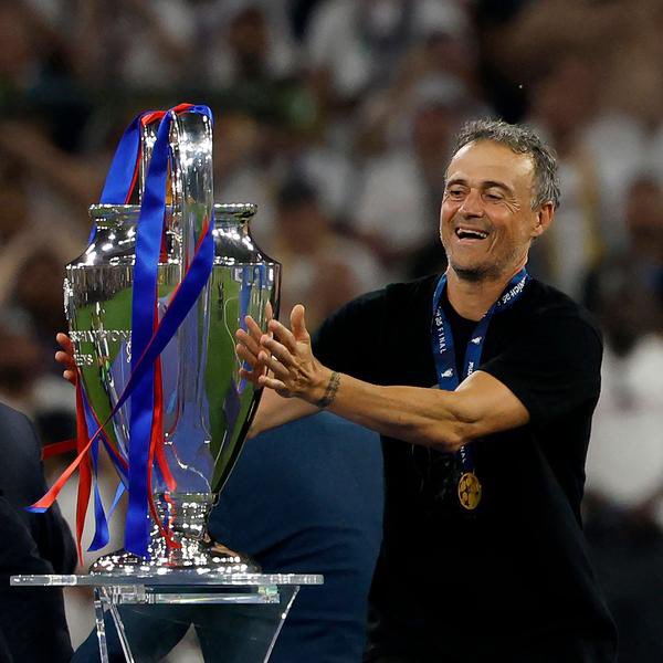 Abdel_hamed6's tweet photo. Luis Enrique : "En ce moment, nous avons un défi unique, quelque chose de pratiquement sans précédent dans l’histoire du football européen : égaler le Real Madrid si nous parvenons à remporter une troisième Champions League consécutive."

Il veut aller la chercher 🔴🔵 https://t.co/BTyuqWpnU1