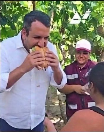ZomVick's tweet photo. A cuál más de pinches ridículos e hipócritas los dos. https://t.co/hzp7kOyrj4