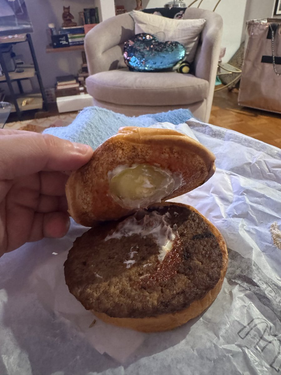 danhorski's tweet photo. @McDonalds you call this double cheeseburger? 🤦 https://t.co/JTv0IH1jb7