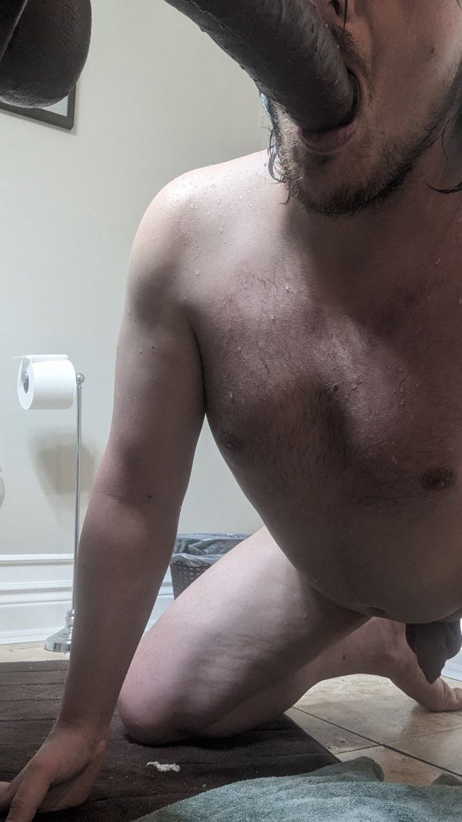 Jessicfaderbnwo's tweet photo. Im a #whiteboi practicing like a whiteboi should do hoping to suck a real one before heading home from work 

#bnwo #ottawa #Ontario #bbc #slut https://t.co/WUIPxAGDu5