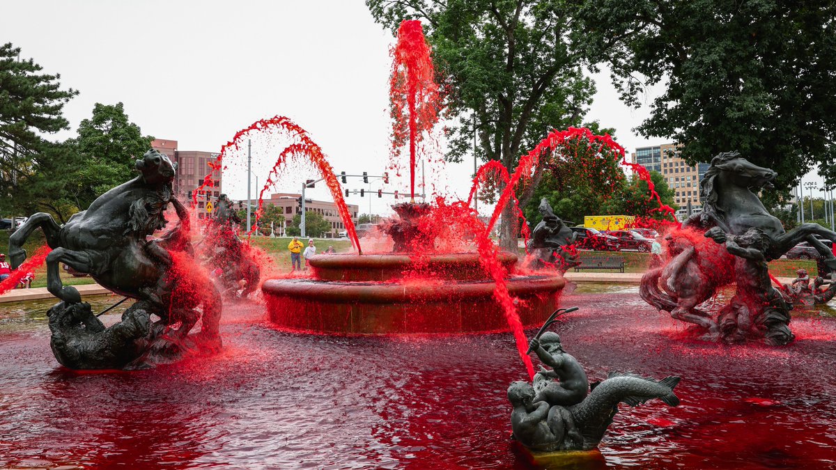 Chiefs's tweet photo. Red Thursday is one month away! https://t.co/6CK39Yk0yo
