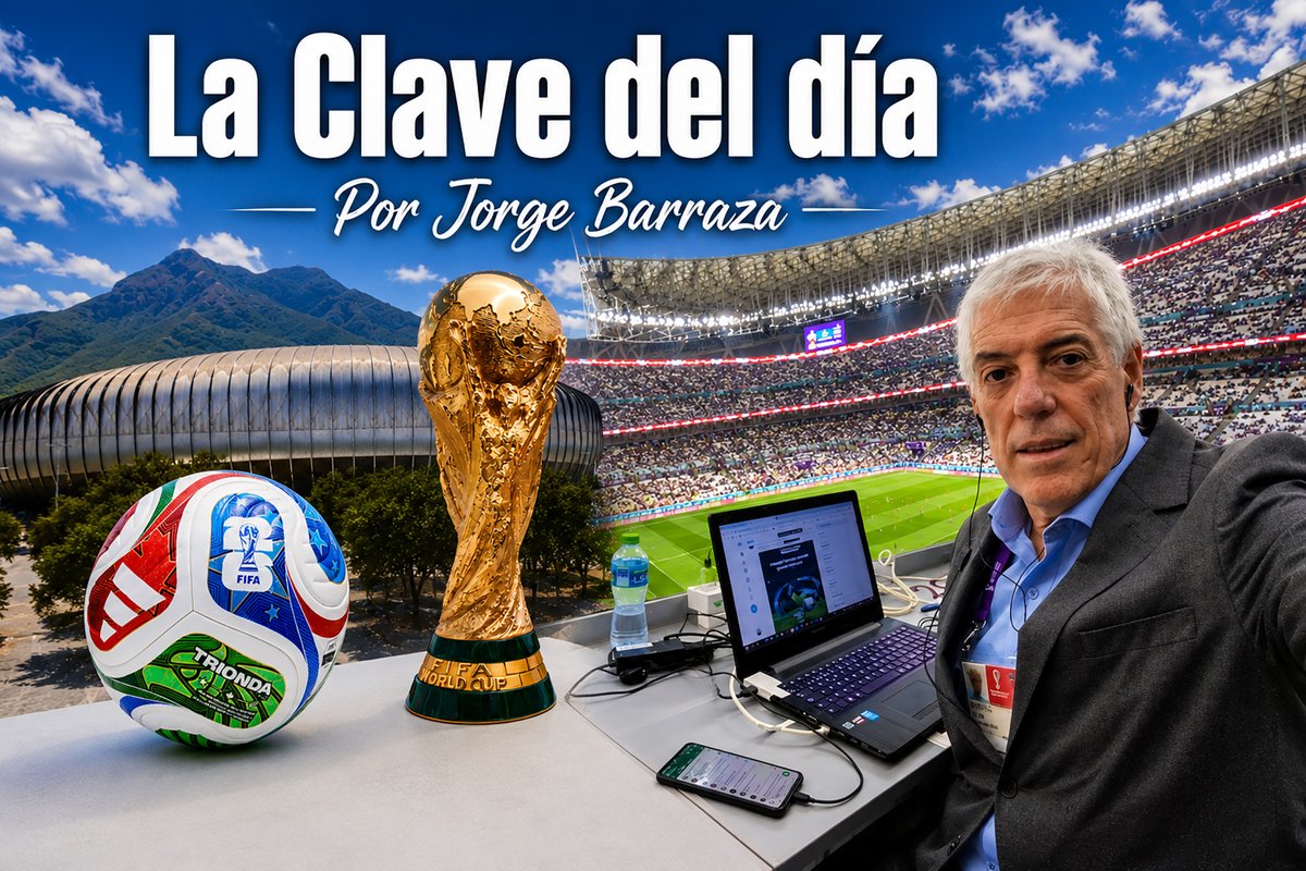 JorgeBarrazaOK's tweet photo. LE DIO SU VIDA ENTERA

Por Jorge Barraza

El ambiente del fútbol y del periodismo lo sabía desde unos días antes del Mundial: “Se está muriendo el padre de Messi, es cuestión de un momento a otro”. La pregunta instantánea era ¿qué va a hacer Leo, jugará…? Envuelto en una enorme congoja, lo jugó, sabiendo que podía recibir la noticia en cualquier instante. Incluso que su padre podía morir mientras él estaba celebrando un gol. Por eso rompió en llanto tras su primer tanto ante Argelia. Pero Jorge Messi sabía lo que este último Mundial representaba para Leo. Él seguramente hizo el esfuerzo de aguantar. Consciente hasta el último aliento, porque el cáncer te hace ver que está acabando contigo. Le pidió a su hijo que jugara y a su cuerpo que resistiera. Los 8.742 kilómetros entre Rosario, donde estaba internado Jorge, y Kansas, donde concentraba Leo con la Selección eran otra barrera de angustia. El destino lo quiso así y había que afrontarlo.

Pocas veces la figura paterna fue tan determinante en la vida de un ídolo. Como todo argentino, y más rosarino, Jorge Horacio Messi soñó con ser futbolista. Probó en las inferiores de Newell’s Old Boys, su amor de hincha, y no se le dio, no llegó. Se dedicó al estudio, se graduó de técnico químico y alcanzó una gerencia en Acindar, la mayor industria de acero en la Argentina. Todos los días 60 kilómetros de ida y 60 de vuelta hasta Villa Constitución, donde está la planta. “Mi papá se iba a las 4 de la mañana y volvía a las nueve de la noche, yo lo esperaba con ansias para abrazarlo”, confesaba Leo.
Pero la vida lo recompensaría ampliamente a través de ese hijo, el tercero de sus cuatro: Lionel Andrés. A los 7 años lo llevó a la escuelita de Newell’s y, efectivamente, comprobaron que el nene era bueno, demasiado bueno, aunque no crecía. Cumplía años y no pasaba del metro treinta. La familia se inquietó. Tras diversas visitas médicas, el endocrinólogo rosarino Diego Schwarzstein confirmó que había un problema: déficit en la hormona de crecimiento. Si no se hacía un tratamiento riguroso no pasaría de 1,55 ó 1,60 de altura. El sueldo no daba para todo y la terapia era cara, Newell’s informó que no podía hacerse cargo, más en un niño tan pequeño, que, por edad, aún no alcanzaba ni a jugar en las divisiones inferiores de AFA. Recién estaba en infantiles. Nadie imaginaba lo que sería luego.

Allí comenzó a agigantarse la figura paterna. Movió el mundo. Fue una cadena de contactos.  Unos amigos le hablaron de un empresario rosarino radicado en Barcelona: Horacio Gaggioli. Llegó hasta él, pero Gaggioli le dijo lo mismo que Newell’s: “Tiene once años, es muy chico para traerlo a Europa, hay que esperar un poco”. A Jorge no lo inquietaba que pudiera frustrarse como futbolista, sino el posible enanismo de su hijo. Finalmente, las gestiones fructificaron. Gaggioli le entregó un video a Josep María Minguella, célebre agente catalán que es parte de la vida del FC Barcelona. Ha llevado a Maradona, Stoichkov, Romario, Rivaldo… Quedó asombrado: “Vi el vídeo que le habían hecho a Messi en su colegio en el que realmente se percibía cómo él cogía el balón más lejos de medio campo e iba regateando rivales hasta llegar a la portería contraria. No perdía el tiempo en pases ni florituras, era muy directo. Algo que luego ha hecho mil veces”, cuenta Minguella. Y sigue: “Me llamó la atención, lo vi diferente. No quise decírselo a ningún Valencia o Madrid. En el Barcelona al principio no estaban por el tema, no tenían presupuesto para el fútbol base y tampoco se traía a extranjeros. Era muy pequeño físicamente y eso creó dudas. Se pensaba que iba a chocar contra cualquier jugador y lo iban a matar. Lo llevamos a Carles Rexach”.

Rexach, antiguo compañero de Cruyff, estaba con el primer equipo del Barça, pero hizo viajar a Messi con su padre y que lo probaran sus asistentes en infantiles. “Les dije que lo vieran, que no tenía que ser bueno, sino muuuuuyyy bueno, porque fichar un extranjero a esa edad era un esfuerzo demasiado grande. Me dijeron que sí, que era un fenómeno, pero que no llegaría a Primera por el físico. <<Hombre, es un jugador de futbolín>>, me decían. Hasta que decidí ir a verlo yo. Preparé un partido con chavales dos años mayores, para complicarlo bien. Y me puse detrás un arco donde él atacaba. Tenía mis dudas, me parecía demasiado pequeño y no hablaba. Cuando terminó, les dije a mis colaboradores: no es normal, es de otra galaxia, hay que ficharle”. Sin embargo, el Barcelona tardaba, no redactaban el contrato y Jorge Messi estaba apurado, debía volver a su trabajo. Exigió una definición. “Estábamos en el bar del Club de Tennis Pompeia -vuelve Minguella-. Ahí, para tranquilizar al padre y que no se nos pudiera escapar hicimos un contrato en una servilleta, la famosa servilleta”.
Fue el 14 de diciembre de 2000. Tras años de hartas gestiones, Jorge Messi lo había logrado: su hijo recibiría el tratamiento adecuado y jugaría al fútbol, nada menos que en el Barcelona. Tenía 13 años y medio. A propósito, la famosa servilleta se subastó en Londres el 17 de mayo de 2024 por 762.000 libras esterlinas, equivalentes aproximadamente a 967.000 dólares. La tenía Gaggioli en propiedad.

Poco después Jorge dejó su empleo en Rosario y se dedicó ciento por ciento a conducir la carrera de Leo. Construyó una coraza en derredor suyo. Lo cuidó. Messi llegó a Primera y había comenzado a salir de noche con Ronaldinho, Deco y Rafa Márquez. Su papá lo esperaba despierto a las cinco de la mañana. “Leo, esto no va, mañana tenés que jugar”. Pese a no ser lo suyo, comenzó a manejar los primeros contratos, las primeras publicidades, lo acompañó a cada partido, a cada reunión, a cada premio que recibía. Le inculcó la humildad, los silencios. Hizo del perfil bajo una catedral: pese a ser Leo el personaje más famoso del mundo, poco se sabe de los Messi.

“Jorge era un buen hombre, muy humilde y ultra reservado, imbuyó a Leo de la importancia de la disciplina, la vida sana y todos los valores que él ahora transmite a sus compañeros como capitán de equipo”, cuenta Martín Casullo, autor del libro Elegí creer, sobre la vida del genio, para la Fundación Messi, a propuesta de su padre. “Él quería, y lo logró, que toda la familia estuviera integrada en torno al 10. Rodrigo, el hermano mayor, con las empresas, Sol, su hermana menor, con las redes sociales y la marca Messi, Matías es el presidente del Club Leones, que es propiedad familiar, las cuñadas y cuñados vinculados a los distintos negocios”.

Dondinho, papá de Pelé, fue un futbolista frustrado. El día de su debut en el equipo superior del Atlético Mineiro lo fracturaron. Nunca volvió a ser el mismo. Por insistencia, logró jugar luego en el diminuto Baurú Atlético Clube. Dirigió su pasión a preparar a su hijo. Iban al campito, los dos solos, y lo hacía patear con izquierda, con derecha, de cabeza, pararla de pecho… Pero, apenas Edson arribó al Santos, a los 15 años, Dondinho volvió a su vida en Baurú. Don Diego, el entrañable progenitor de Maradona, hizo esfuerzos descomunales por su hijo: “Mi papá se iba a trabajar de madrugada, llegaba a casa después de las dos de la tarde, comía algo y, cansado como estaba, arrancaba de nuevo y me llevaba a entrenar a Argentinos Juniors. Tres colectivos teníamos que tomar de ida y tres de vuelta”. Lo contaba Diego Armando, de cuando aún era el Pelusa de Villa Fiorito.

Jorge se fue joven, en la medianoche del viernes, a los 68 años. De no haberse dedicado con la tenacidad que lo hizo, seguramente el fútbol mundial se hubiera perdido a Messi. Primero lo trajo al mundo, luego le entregó su propia vida.