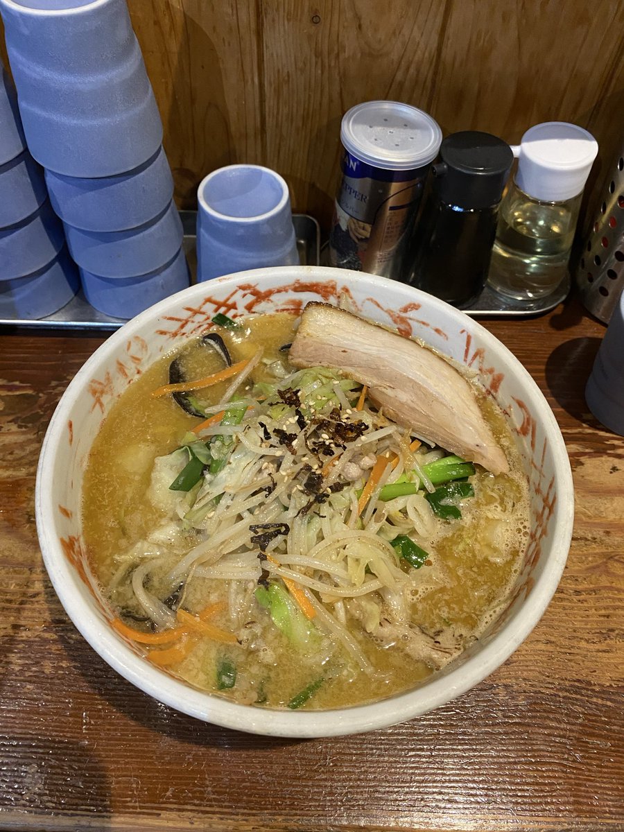 mm228425's tweet photo. #一之江
 #雄
  #白味噌ラーメン
37杯目/2026年
メニューに白味噌がある数少ないお店。
焦げ目のついた野菜がシャキシャキして美味しかった！ https://t.co/yXfWm95HLC