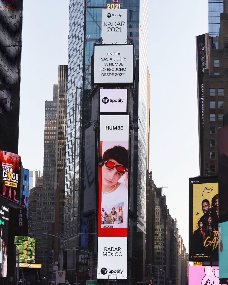 blondiebrv's tweet photo. Mañana se cumplen 5 años de Humbe en un billboard de Timesquare, y hoy el esta en Japón para su siguiente presentación ;) https://t.co/Hy3qH8jEIE