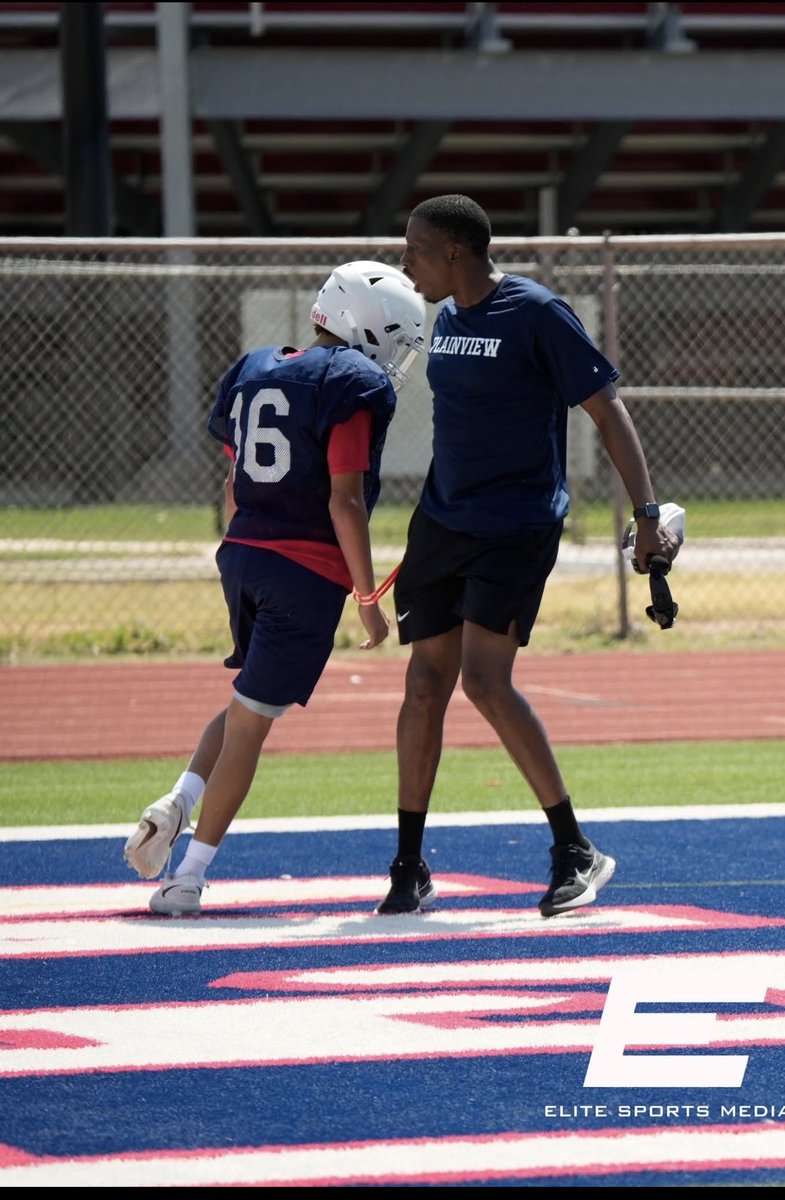 CoachGFreeman's tweet photo. Red &amp; Blue Scrimmage. Had to celebrate with JV QB 1. Throwing a DOT for a TD. https://t.co/RBVSQN7F9j