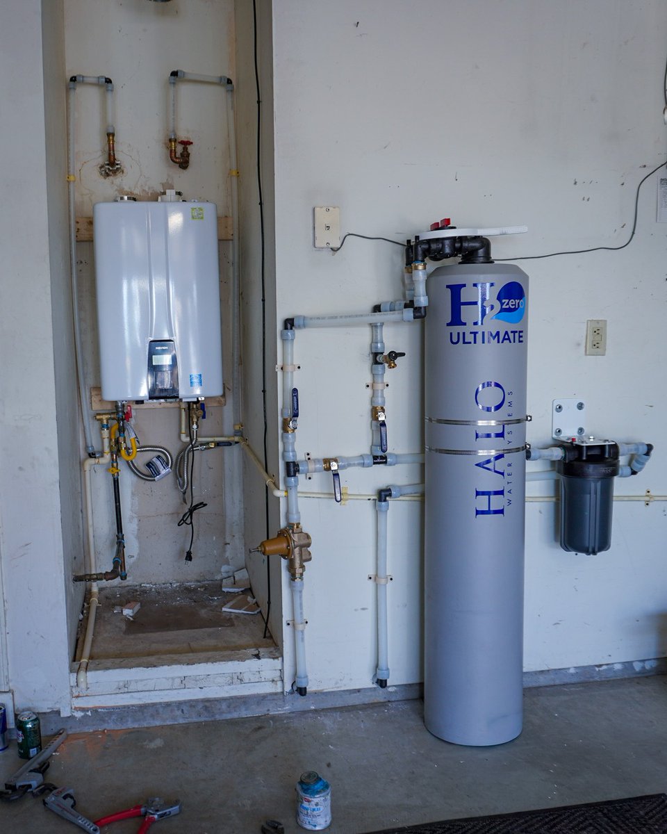 ApolloCanFixIt's tweet photo. Our plumbers recently installed a Halo H2O Zero Ultimate Water System for a homeowner in Clackamas. 💧

Wondering if your home's water could be improved? We'd be happy to help.

📍Serving Portland Metro &amp; Vancouver

#cleanwater #waterquality #drinkclean #portlandhomes https://t.co/1d1jAm8M3Y