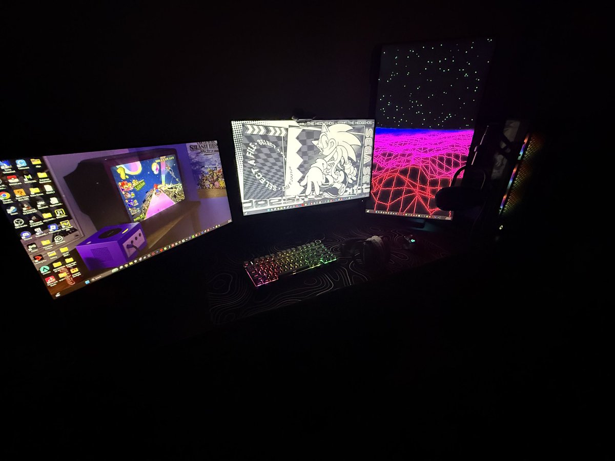 ozumaruu's tweet photo. Cleaned up my setup last night :) https://t.co/1Co4G6KTP7