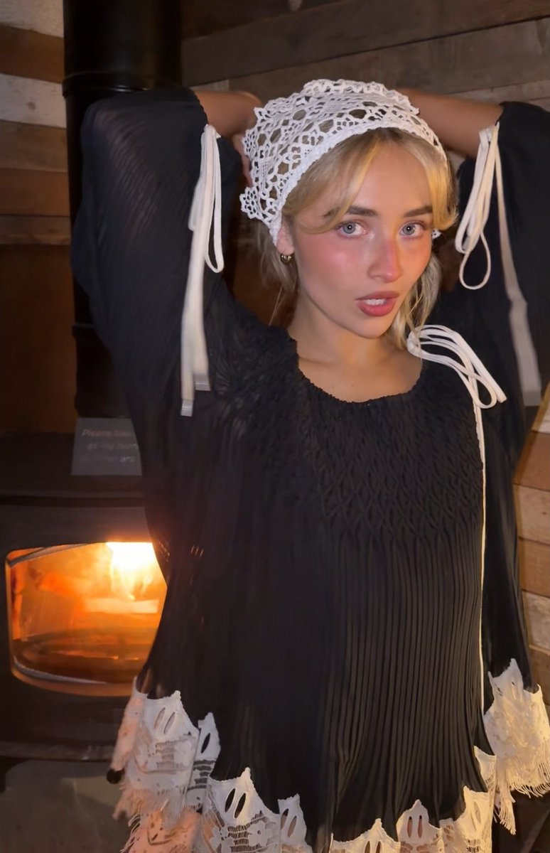 JumpTrailers's tweet photo. Sabrina Carpenter https://t.co/f83H2QSTfL