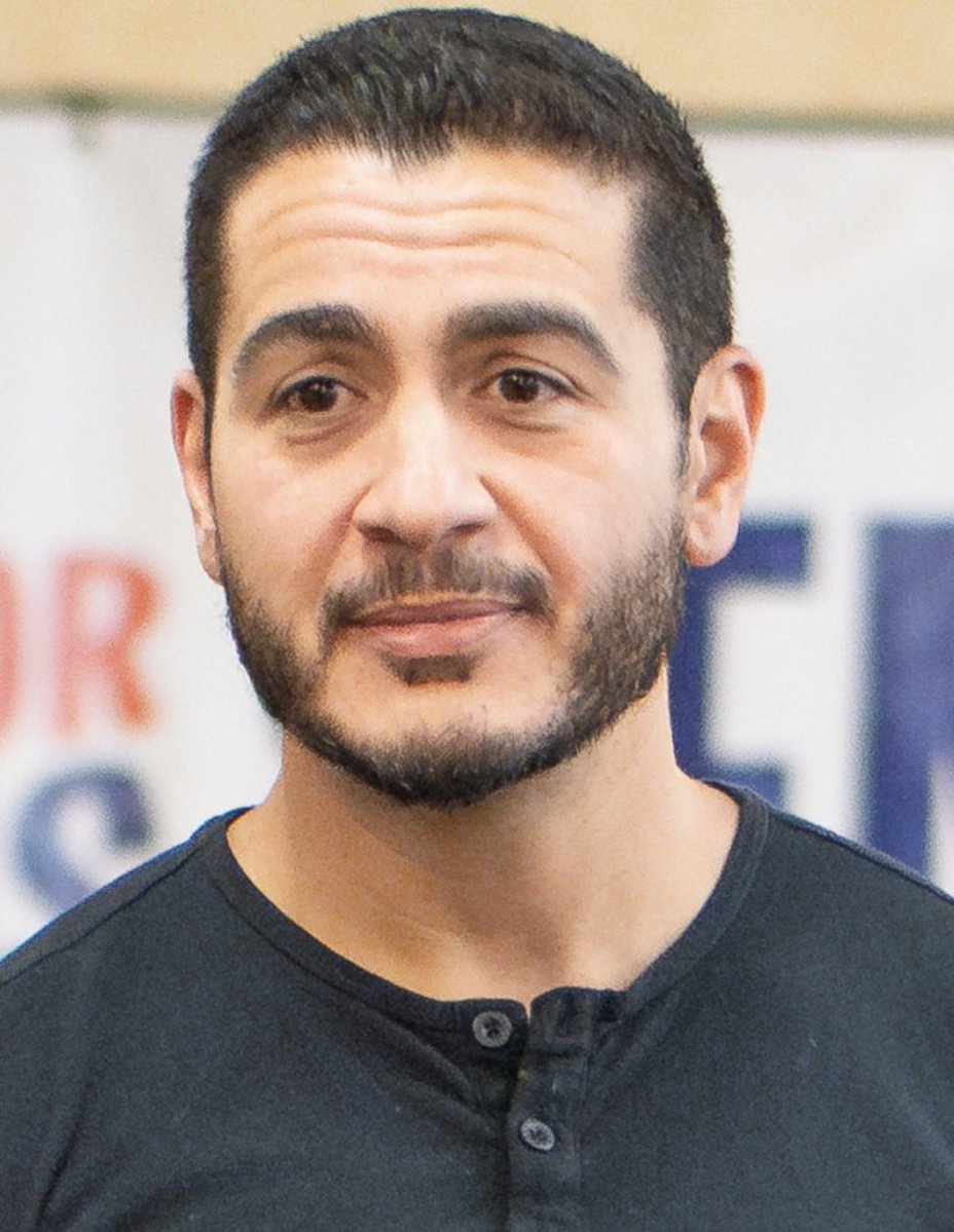 PaliNewsNetwork's tweet photo. Went from El Sayed to El Sellout real quick https://t.co/z3NvVVkg4S