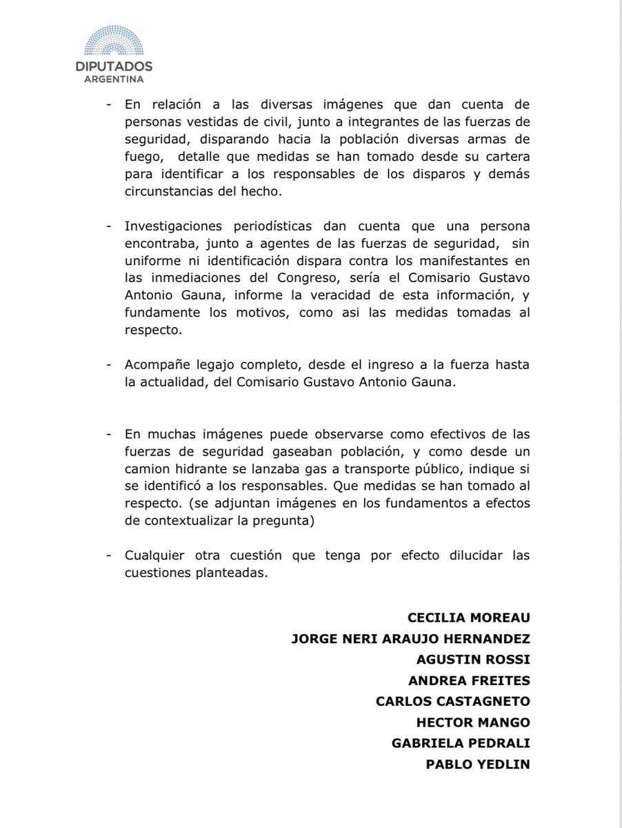 ceciliamoreauok's tweet photo. ‼️La ministra Monteoliva debe dar explicaciones en el Congreso por la represión brutal del jueves en la marcha contra la ley de Inviolabilidad de Propiedad Privada. 

-¿Por qué personas de civil dispararon contra los manifestantes?

-¿Cuántos efectivos participaron del operativo, y qué costo tuvo?

-¿Fueron autorizados a participar sin identificación? Si es así, cuántos?

-¿Qué tipo de armas y elementos antidisturbios se utilizaron? ¿Qué cantidad? ¿Y bajo qué justificación?

Por eso, presentamos un proyecto para que sea interpelada y precise las decisiones que tomó.